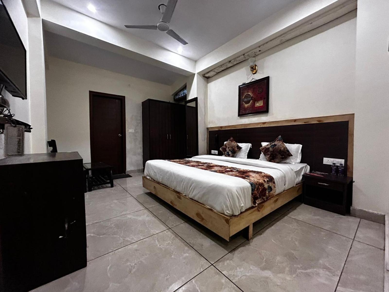 Bhāgalpur Hangout Inn מראה חיצוני תמונה