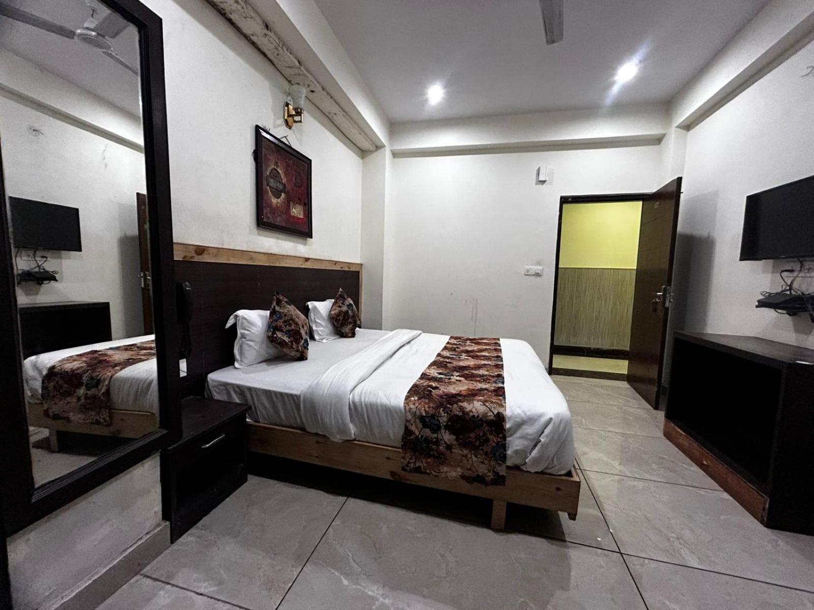 Bhāgalpur Hangout Inn מראה חיצוני תמונה